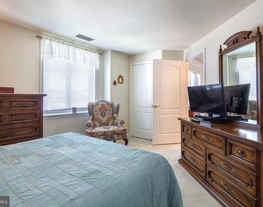 901 N Monroe Street - Photo Thumbnail 18