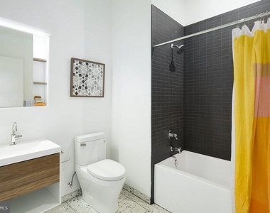5013 Springfield Avenue - Photo Thumbnail 9