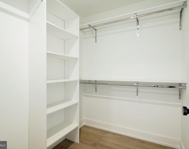 5013 Springfield Avenue - Photo Thumbnail 9