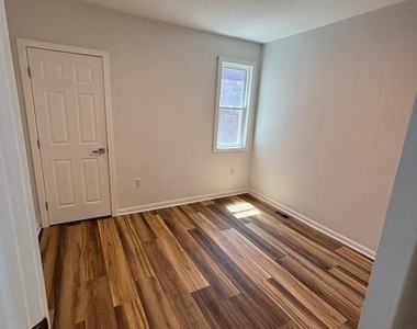 4854 Brown Street - Photo Thumbnail 13