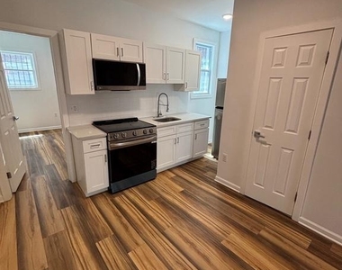 4854 Brown Street - Photo Thumbnail 6