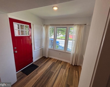 4854 Brown Street - Photo Thumbnail 2