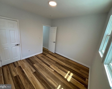 4854 Brown Street - Photo Thumbnail 11