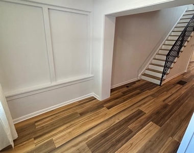 4854 Brown Street - Photo Thumbnail 4