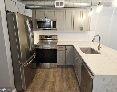 59 E High Street - Photo Thumbnail 4