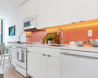 1141 N Front Street - Photo Thumbnail 11