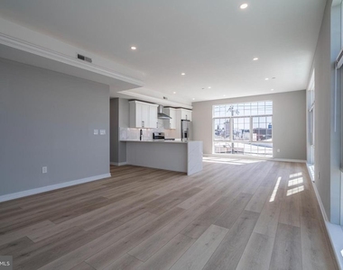 2401 Washington Avenue - Photo Thumbnail 4