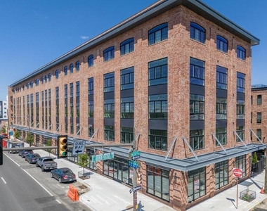 2401 Washington Avenue - Photo Thumbnail 20