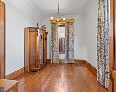 2201 Green Street - Photo Thumbnail 19