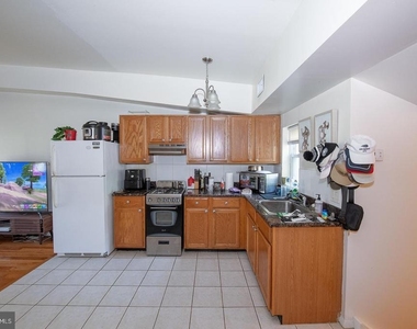 1526 Mount Vernon Street - Photo Thumbnail 2