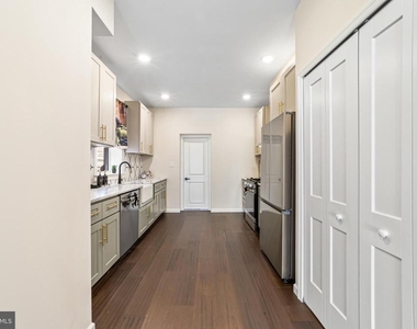 4707 Sansom Street - Photo Thumbnail 9