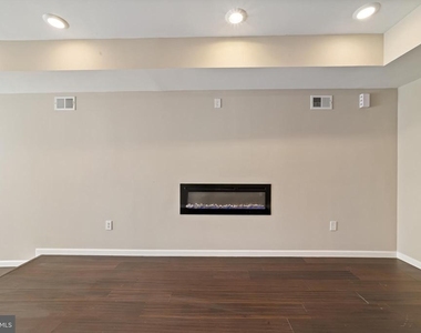 4707 Sansom Street - Photo Thumbnail 5