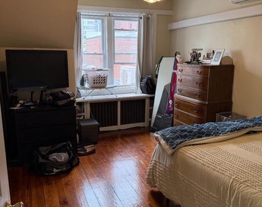 1723 Pine Street - Photo Thumbnail 5