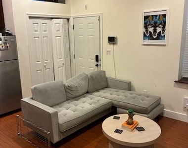 1206 Walnut Street - Photo Thumbnail 3