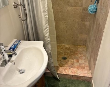 1206 Walnut Street - Photo Thumbnail 7