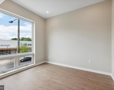 308 W Chelten Avenue - Photo Thumbnail 6