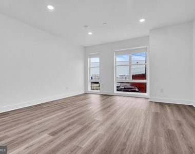 330 Cecil B Moore Avenue - Photo Thumbnail 10