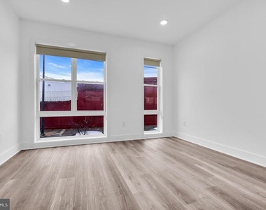 330 Cecil B Moore Avenue - Photo Thumbnail 12