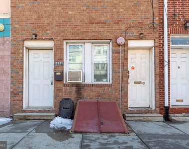 238 W Girard Avenue - Photo Thumbnail 13