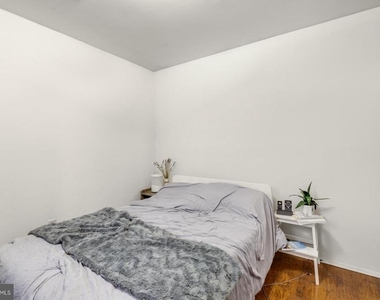 238 W Girard Avenue - Photo Thumbnail 11