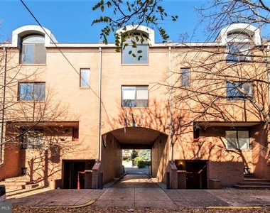 333 Monroe Street - Photo Thumbnail 16