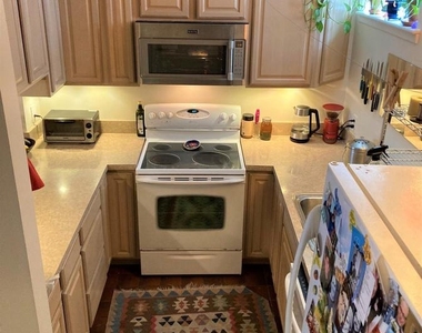 333 Monroe Street - Photo Thumbnail 9
