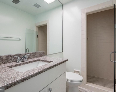 333 Monroe Street - Photo Thumbnail 15