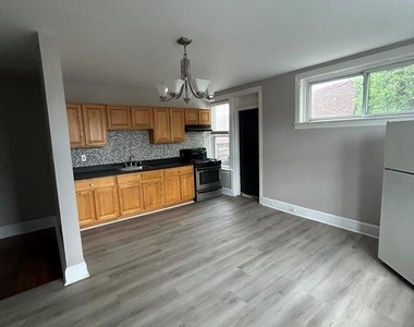 1901 N 60th Street - Photo Thumbnail 4