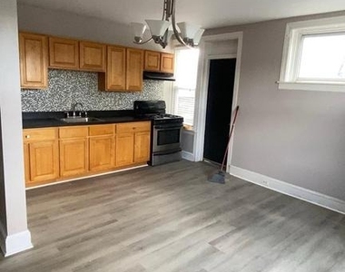 1901 N 60th Street - Photo Thumbnail 2