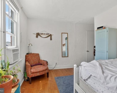 916 Pine Street - Photo Thumbnail 9