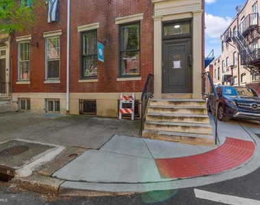 916 Pine Street - Photo Thumbnail 12