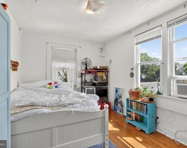 916 Pine Street - Photo Thumbnail 7