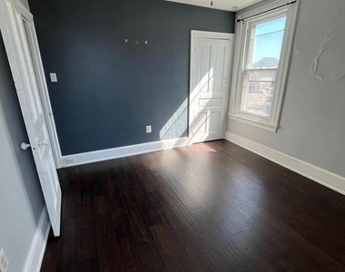 5547 Ridge Avenue - Photo Thumbnail 35