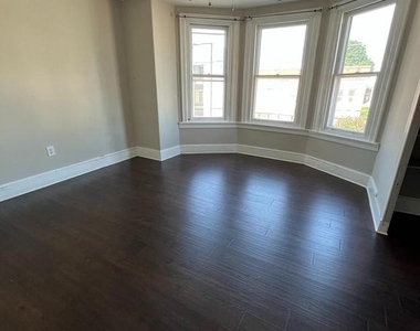 5547 Ridge Avenue - Photo Thumbnail 42
