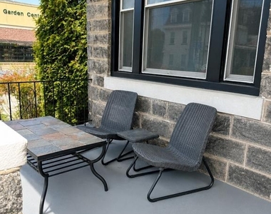 5547 Ridge Avenue - Photo Thumbnail 3