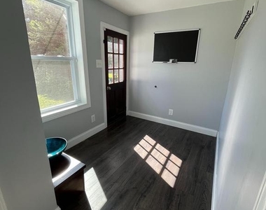 5547 Ridge Avenue - Photo Thumbnail 29