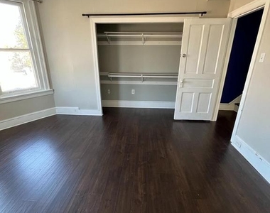5547 Ridge Avenue - Photo Thumbnail 44