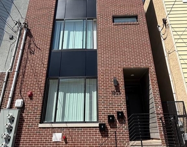 1809 Master Street - Photo Thumbnail 1