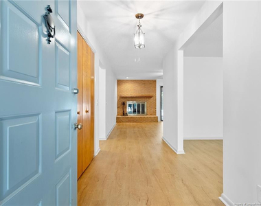 3120 Sandwedge - Photo Thumbnail 1