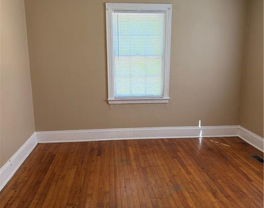 216 Brainerd Avenue - Photo Thumbnail 6