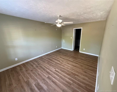 1813 Stetson Lane - Photo Thumbnail 10