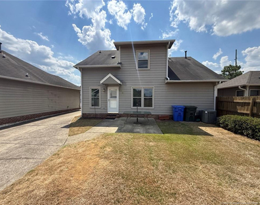 1813 Stetson Lane - Photo Thumbnail 15