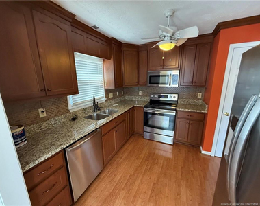 1813 Stetson Lane - Photo Thumbnail 5