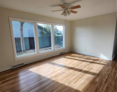 314 Bradford Avenue - Photo Thumbnail 1