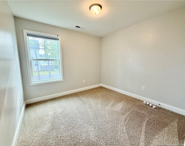 162 Old Montague Way - Photo Thumbnail 9