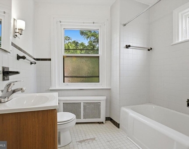 206 N Charlotte Street - Photo Thumbnail 7