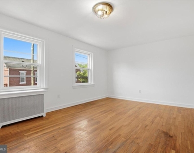 206 N Charlotte Street - Photo Thumbnail 13