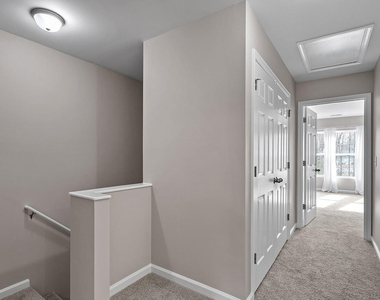 886 John Street - Photo Thumbnail 8