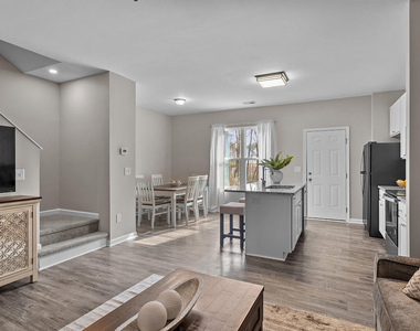 886 John Street - Photo Thumbnail 21