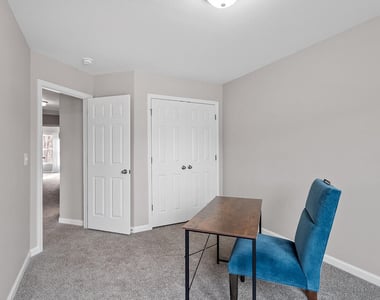 878 John Street - Photo Thumbnail 17